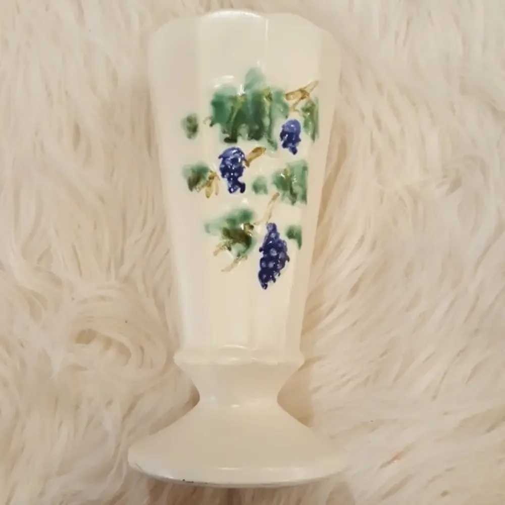 MCCOY CURIO‎ GRAPES SHORT VASE